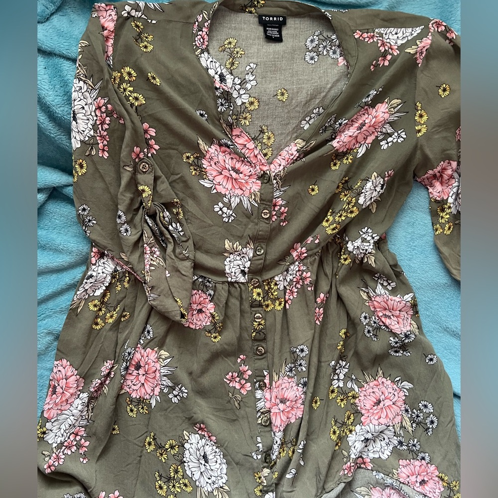 Olive floral blouse - Picture 3 of 10